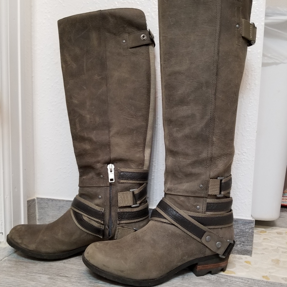 Sorel Lolla Boots Tall